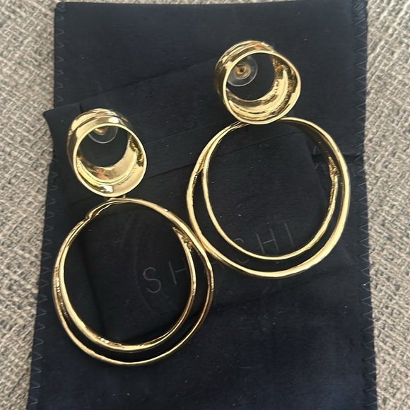 SHASHI chiara earring - Picture 2 of 3